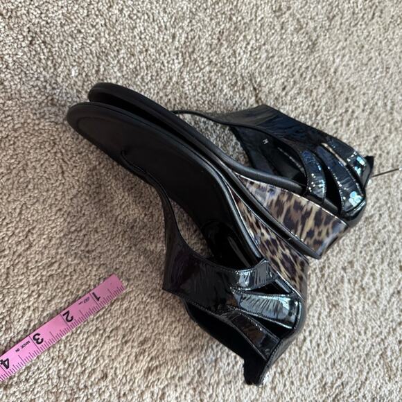 Donald J Pliner Black & Leopard Print Wedge Thong Sandals Women’s Size 7 - Picture 3 of 10